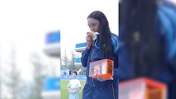 Velocidad explosiva la que tiene la samaria sobre sus patines.