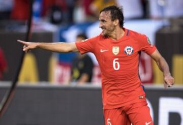 José Pedro Fuenzalida fue la revelación de la Roja en la Copa. Tiene contrato vigente en Católica, pero podría partir.