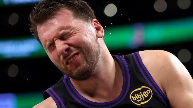 Orlando rallies late in Los Angeles as a split-second decision from the Slovenian swings a 110-109 thriller.