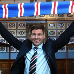 Gerrard should be player-manager at Rangers - Goram