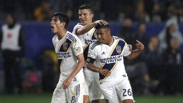 El joven futbolista mexicano y el experimentado atacante tienen una conexión especial en las prácticas con LA Galaxy; trabajo asociativo que se presume