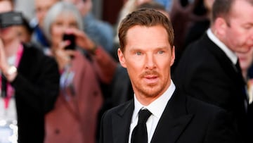 FILE PHOTO: Cast member Benedict Cumberbatch arrives at a gala screening of the film "The Power of the Dog" as part of the BFI London Film Festival in London, Britain October 11, 2021. REUTERS/Toby Melville/File Photo