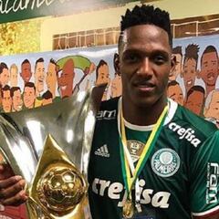 Yerry Mina y su guiño al Barça: visita el Instituto Neymar