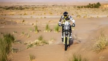 Quintanilla sube en motos y Casale lidera los quads en Marruecos