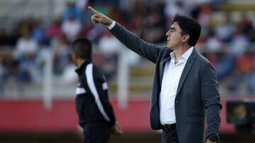 ¿A Colo Colo? Xolos anuncia la salida de Gustavo Quinteros