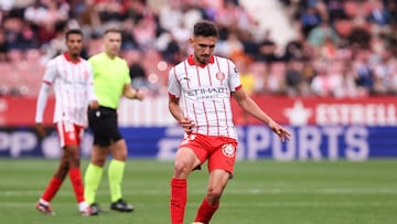 Sin duda su buen partido en la medular le permitió al Girona cuajar uno de los mejores partidos de la temporada. Siempre con criterio, si mantiene este nivel le va a dar mucho al equipo.