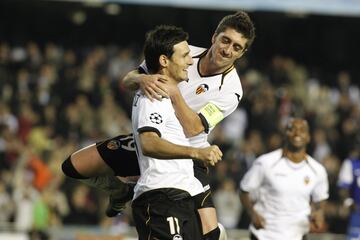 La mayor goleada del Valencia en Europa. El conjnto che domin al Genk belga en una goleada protagonizada por Roberto Soldado con un hat-trick, Tino Costa, Jonas, Pablo Hernndez y Aduriz completaron la goleada. Por desgracia no le sirvi para pasar de fase en Champions, qued 3?, y acab en Europa League, donde caera en semifinales contra el Atltico de Madrid.