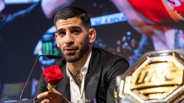 El luchador hispano-georgiano Ilia Topuria, durante una rueda de prensa a su regreso a España tras conquistar el cinturón del peso pluma ante Alexander Volkanovski en el UFC 298.