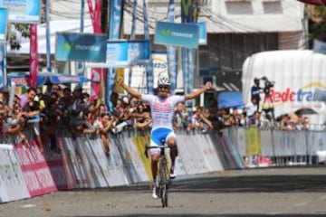 La Vuelta a Colombia sigue recorriendo las carreteras del país.