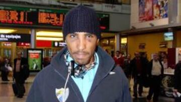 <b>MEJORA. </b>Patrick Mtiliga quedó algo desfigurado tras el incidente del pasado domingo.