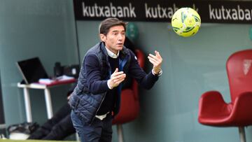 Marcelino Garc&iacute;a Toral ante el Eibar.