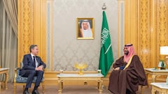 U.S. Secretary of State Antony Blinken meets Saudi Crown Prince Mohammed bin Salman, in Riyadh, Saudi Arabia, February 5, 2024. Saudi Press Agency/Handout via REUTERS ATTENTION EDITORS - THIS PICTURE WAS PROVIDED BY A THIRD PARTY