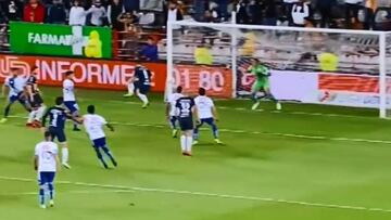 El increíble gol errado por Felipe Mora ante Pachuca