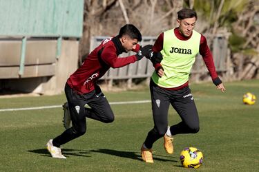 Marvel o Álex López, las alternativas a la baja de Calderón