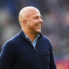 Slot: “Entrenaré al Liverpool la próxima temporada”