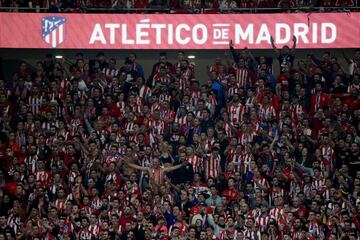 Soccer Football - Santander La Liga - Atletico Madrid vs Malaga CF - Wanda Metropolitano, Madrid, Spain - September 16, 2017   Atletico Madrid fans   