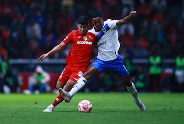 Primeros minutos de Anthony Martial en Liga MX generan polémica