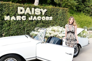Sydney Sweeney asiste a Marc Jacobs Fragrances y Kaia Gerber Celebrate DAISY el 9 de mayo de 2017 en Beverly Hills, California.