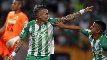 Dayro Moreno y Omar Duarte celebrando un gol con Nacional ante Alianza Petrolera por Liga &Aacute;guila II-2018