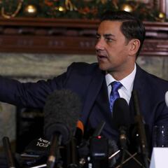 Police open inquiry into historical child sex abuse at London clubs