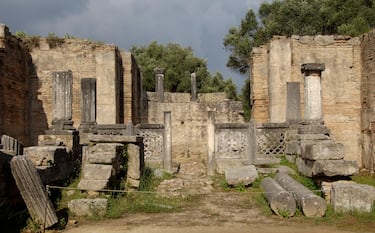 La escultura fue trasladada a Constantinopla en el siglo IV a.C. y allí fue destruida por un incendio. La única representación que queda de la escultura está en las monedas de la época de Adriano, donde aparece de perfil. En la imagen, los restos arqueológicos del taller donde Fideas hizo la estatua.