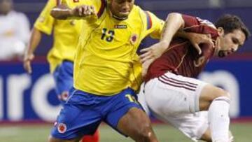El goleador venezolano Giancarlo Maldonado durante la dispta de un amistoso con su selección.