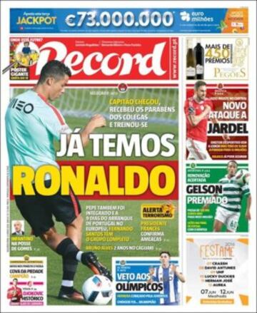 Portadas de la prensa mundial