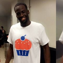 Curry y Green 'se ríen' de OKC con las camisetas de cupcakes
