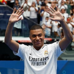 La lujosa colección de coches de Kylian Mbappé que no puede conducir: Ferrari, Mercedes...