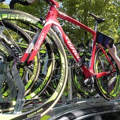 AS es testigo de la búsqueda de motores en las bicis del Giro