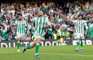 Su zapatazo desde fuera del área puso las tablas en el Villamarín. Solo. Libre de obstáculos y marca de cualquier madridista. Ese golazo puso patas arriba los planes de Ancelotti y el Betis se ordenó atrás, impidiendo cualquier atisbo de peligro blanco. El culpable del gol fue también culpable de esa seguridad defensiva en un partido simplemente impecable para el defensa.