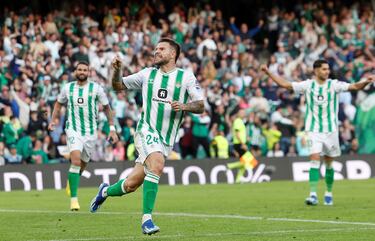 Su zapatazo desde fuera del área puso las tablas en el Villamarín. Solo. Libre de obstáculos y marca de cualquier madridista. Ese golazo puso patas arriba los planes de Ancelotti y el Betis se ordenó atrás, impidiendo cualquier atisbo de peligro blanco. El culpable del gol fue también culpable de esa seguridad defensiva en un partido simplemente impecable para el defensa.