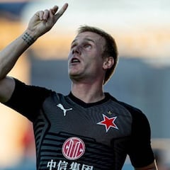 El Slavia se reencuentra con la Liga y con el triunfo