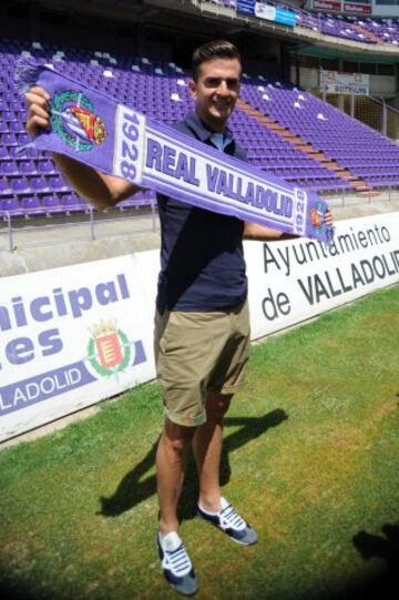 Presentacion de Juan Villar nuevo jugador del Valladolid