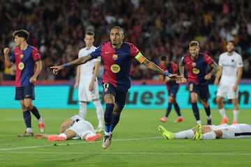 2-0. Raphinha celebra el segundo gol que marca en el  minuto 33 de encuentro.