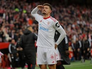 Kike Salas, tras marcarle al Girona.