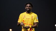 Vuelve a anotar en Arabia Saudita y pone en predicamentos a Javier Aguirre