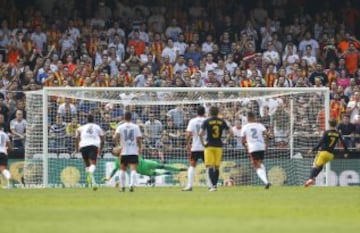 Griezmann and Gameiro edge it for Atlético at Mestalla