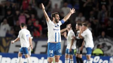 Carlos Ruiz: “Con 40 años cumplidos recientemente dejo el fútbol”