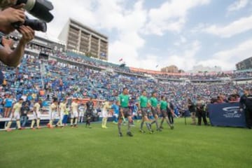 Las Águilas del América terminaron dando una voltereta histórica ante Cruz Azul tras ir perdiendo al medio tiempo por tres goles.