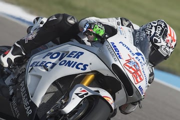 En 2015 con el Aspar Team MotoGP acabó 20º en el Mundial. 