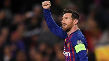 BARCELONA, SPAIN - MARCH 13: Lionel Messi of Barcelona celebrates scores his team's first goal from a penalty during the UEFA Champions League Round of 16 Second Leg match between FC Barcelona and Olympique Lyonnais at Nou Camp on March 13, 2019 in
