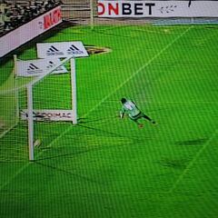 El golazo de Parra que no fue cobrado ante Huachipato