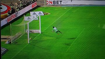 El golazo de Parra que no fue cobrado ante Huachipato