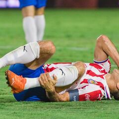 Chivas confirma lesión de Molina, pero confía en contar con él