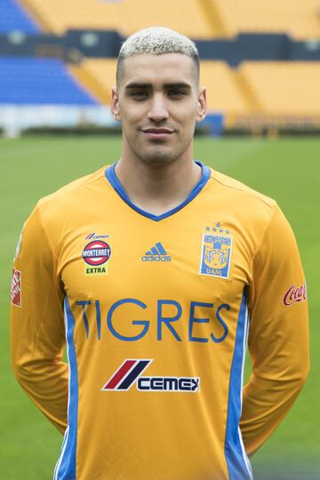 La calidad de plantilla de Tigres no dio muhca oportunidad para que Vieniegra se hiciera de un puesto. Además, en marzo fue operado del tobillo y fuera de toda posibilidad este semestre. 