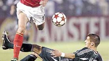 <b>AGRADECIDO. </b>Edu no escatima elogios hacia el entrenador francés Wenger.