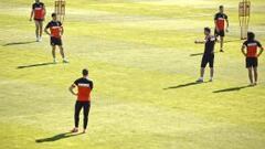 Óliver y Saúl viajan a Sevilla; Arda y Tiago no llegan