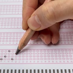 Una estudiante compara los exámenes de España y EEUU: “Si no apruebas, eres tonto”