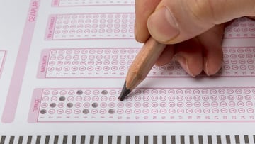 Una estudiante compara los exámenes de España y EEUU: “Si no apruebas, eres tonto”